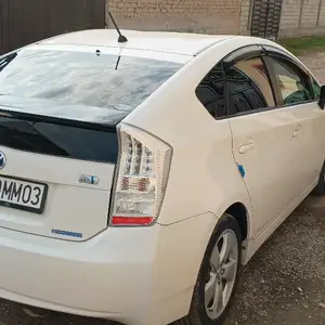 Toyota Prius, 2011