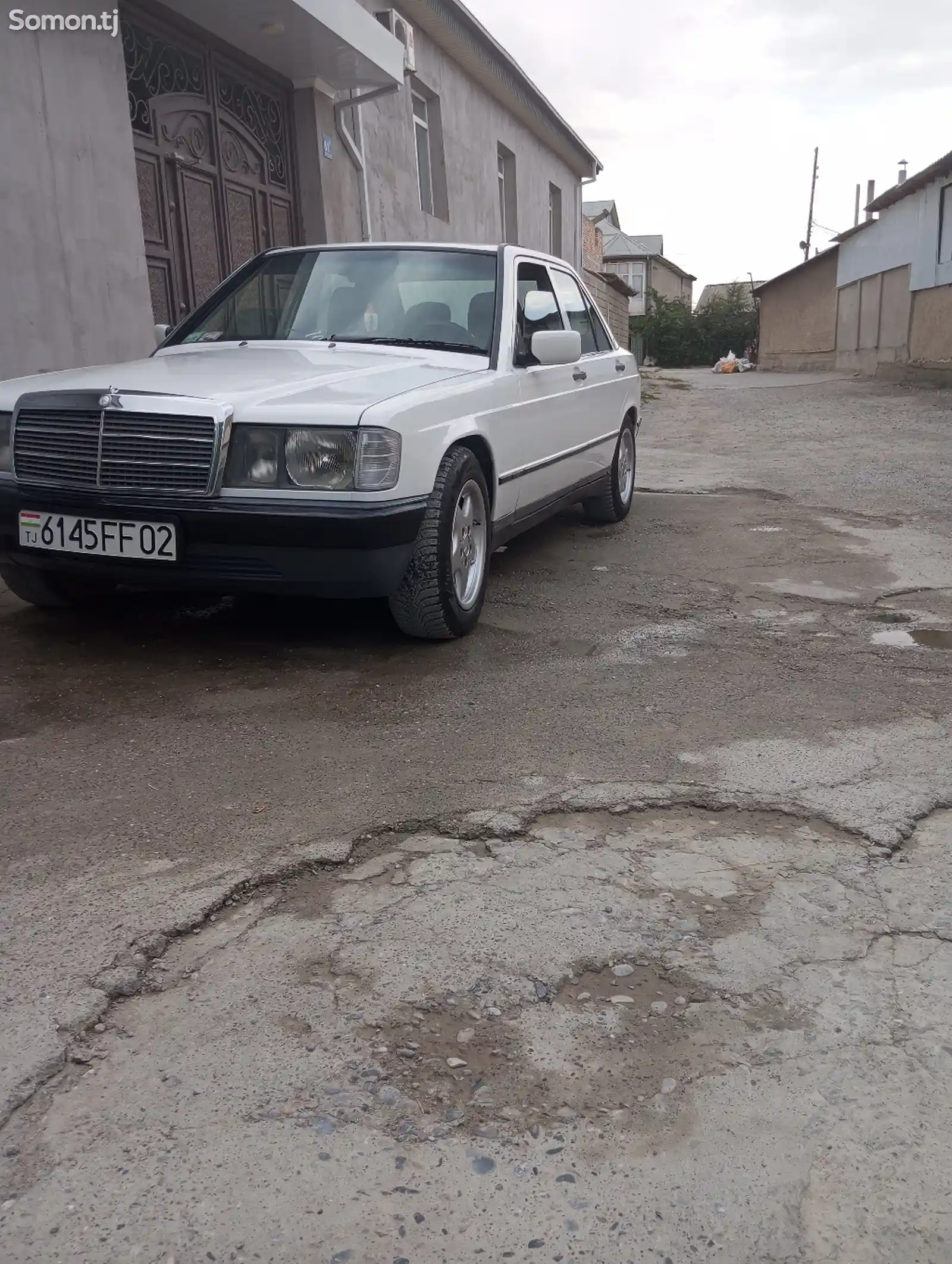 Mercedes-Benz W201, 1986-10