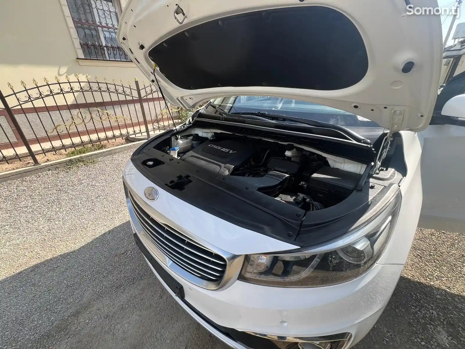 Kia Carnival, 2015-3