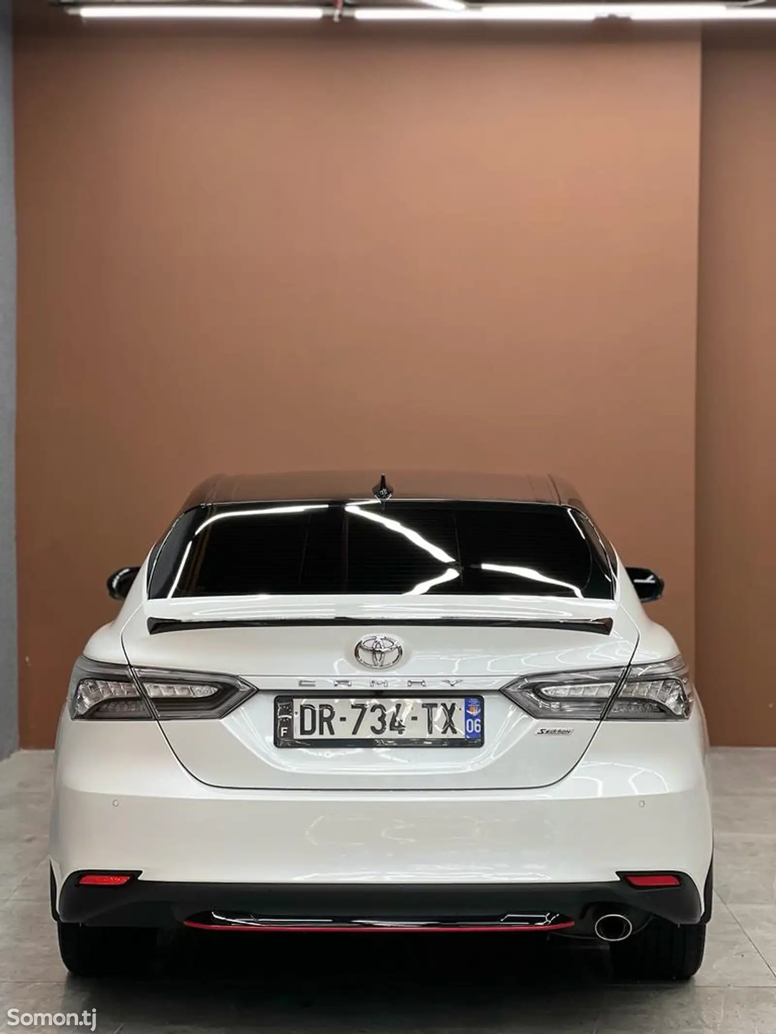 Toyota Camry, 2021-6