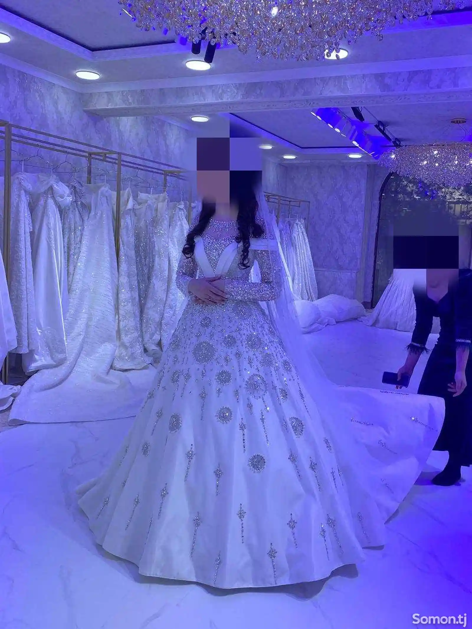 Свадебное платье с аксессуарами-1