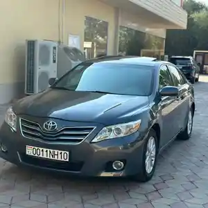 Toyota Camry, 2010