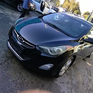 Hyundai Elantra, 2012