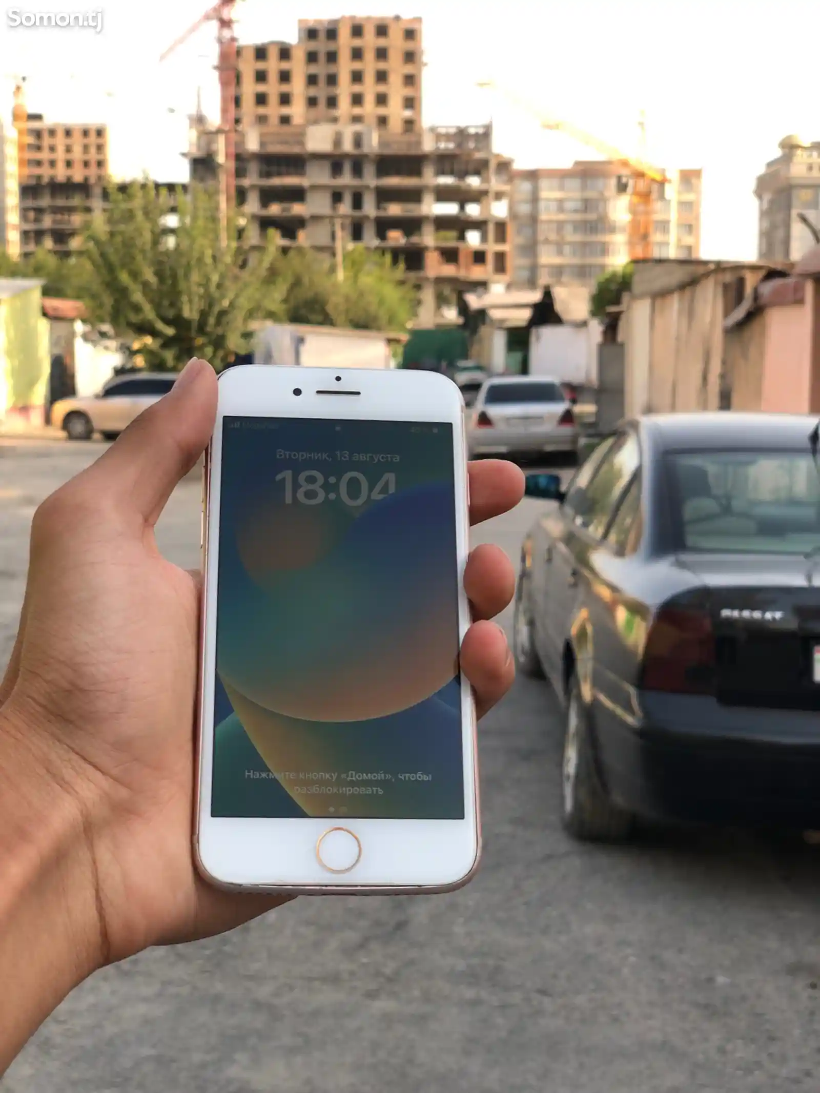 Apple iPhone 8, 64 gb, Gold-2