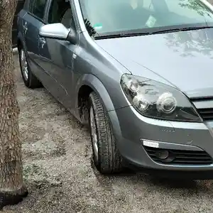 Opel Astra H, 2004