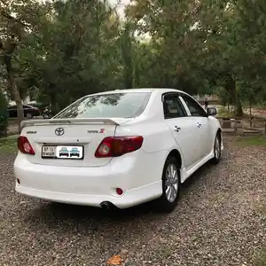 Toyota Corolla, 2010