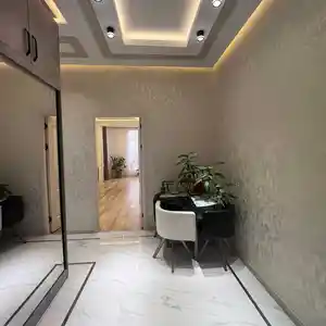 3-комн. квартира, 9 этаж, 94 м², Танк