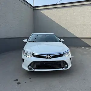 Toyota Camry, 2015