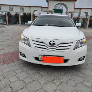 Toyota Camry, 2010