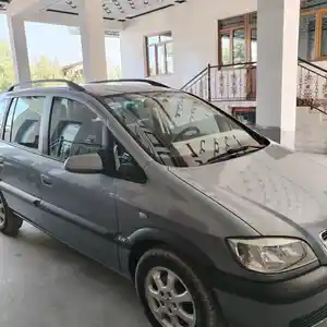 Opel Zafira, 2004