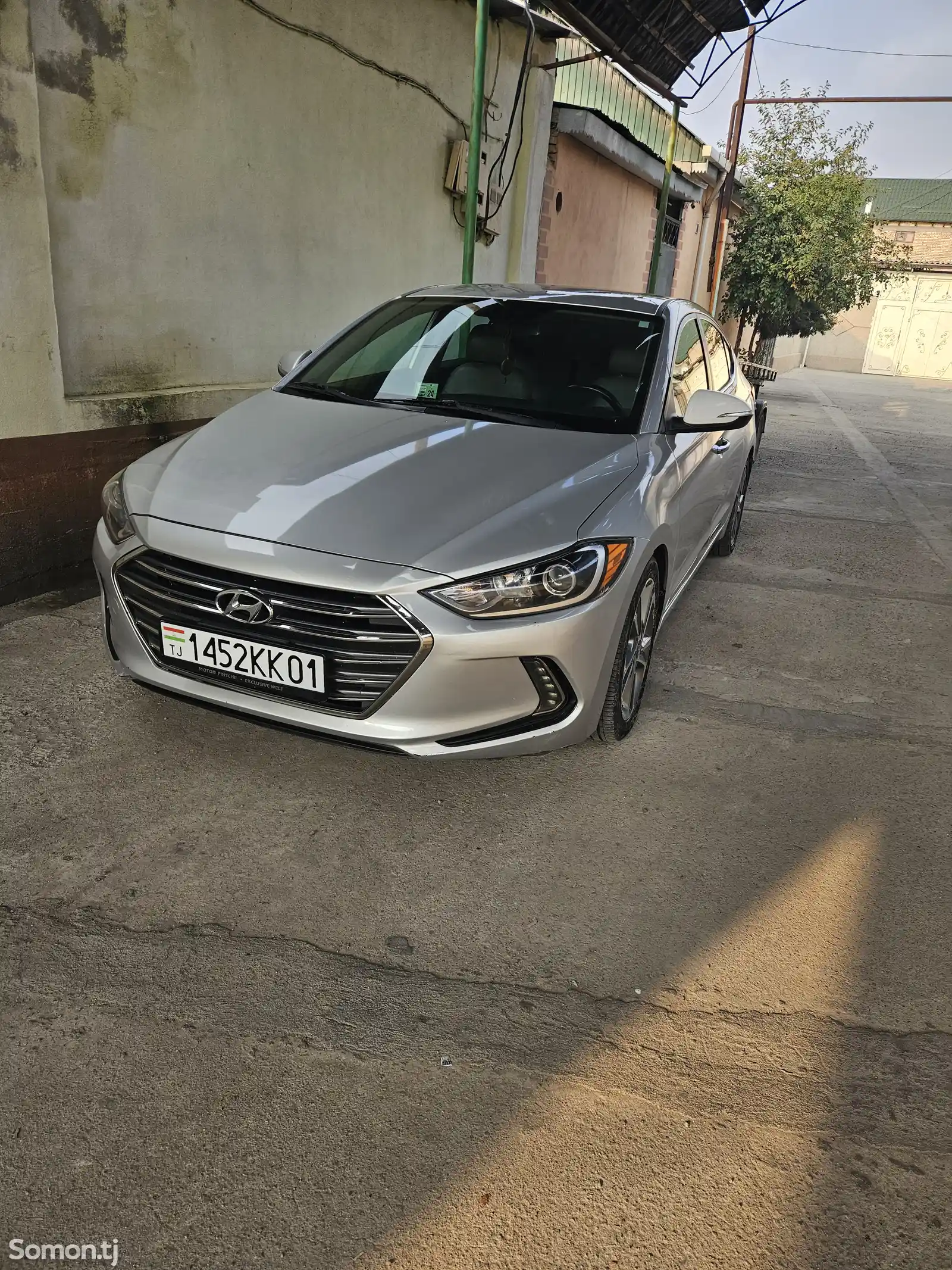 Hyundai Elantra, 2017-1