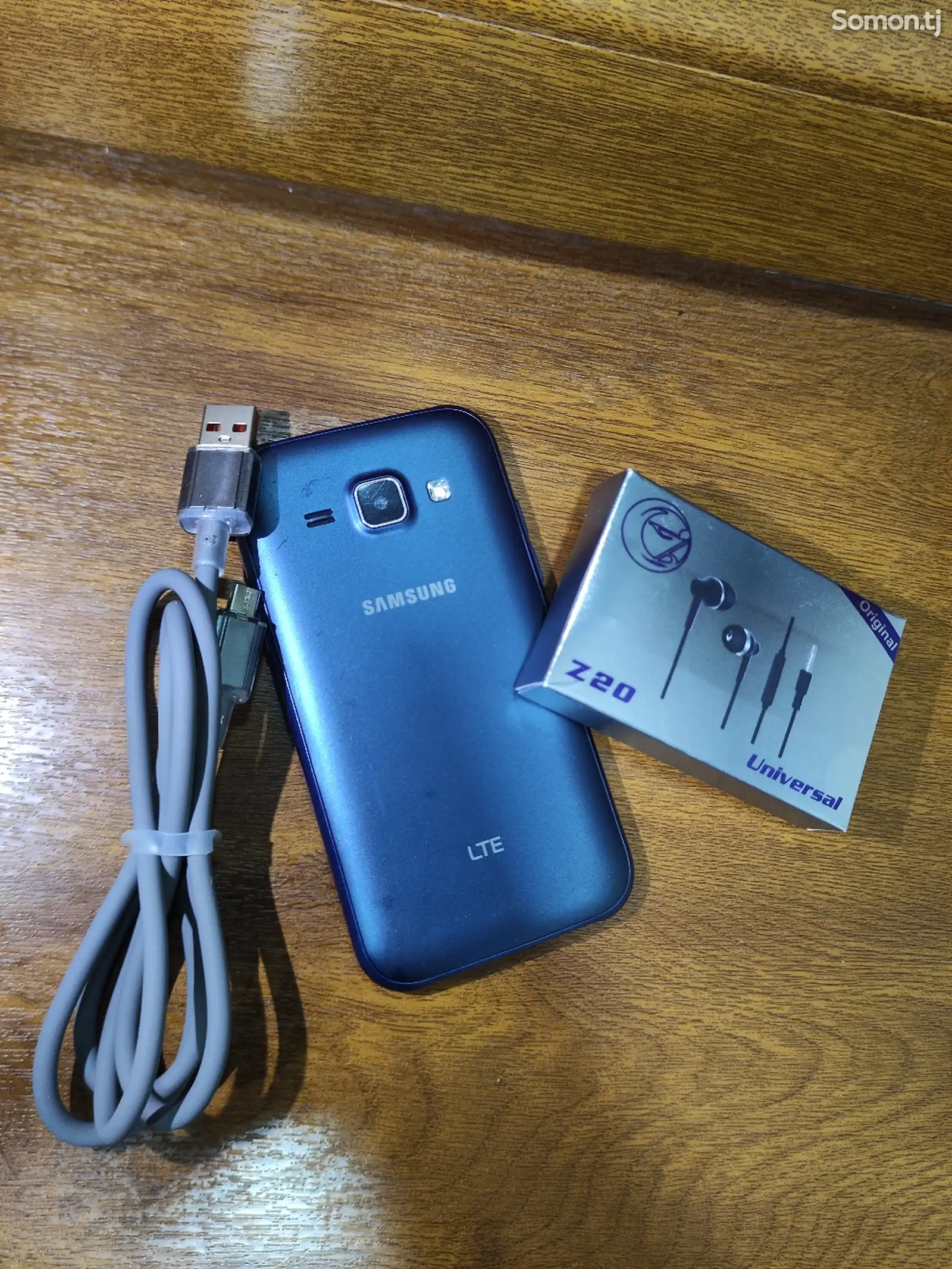 Samsung Galaxy J1-1