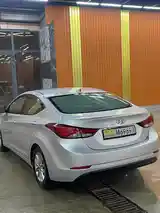 Hyundai Elantra, 2015-4