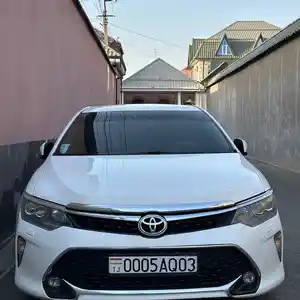 Toyota Camry, 2016