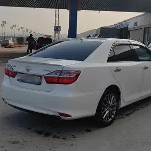 Toyota Camry, 2016