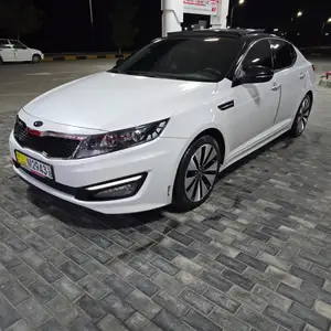 Kia K5, 2011