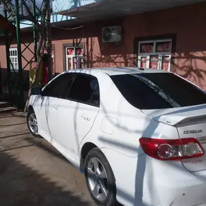 Toyota Corolla, 2011