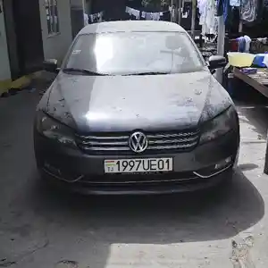 Volkswagen Passat, 2012