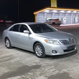 Toyota Camry, 2010