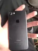 Apple IPhone 7-2