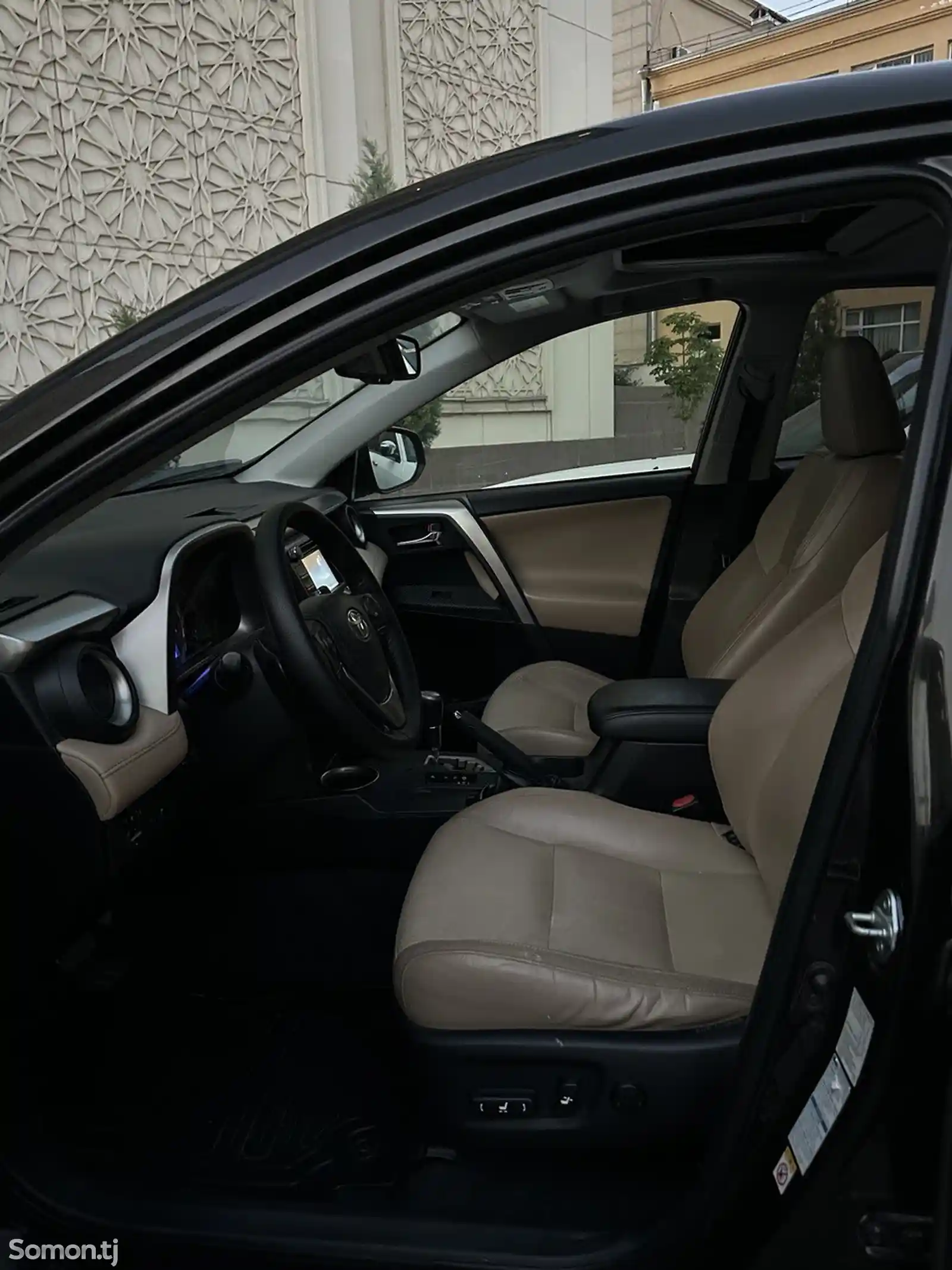 Toyota RAV 4, 2014-7