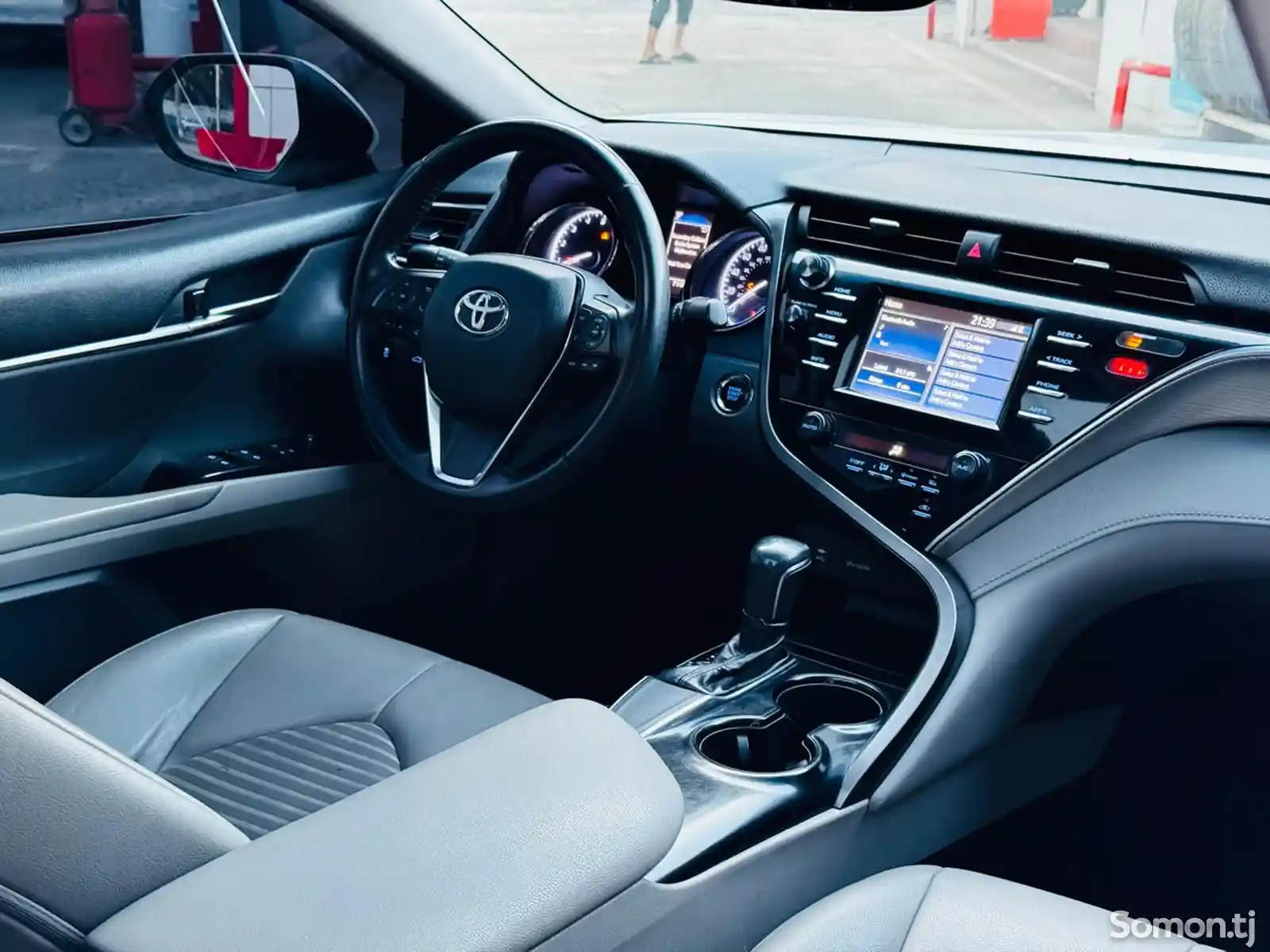 Toyota Camry, 2018-10