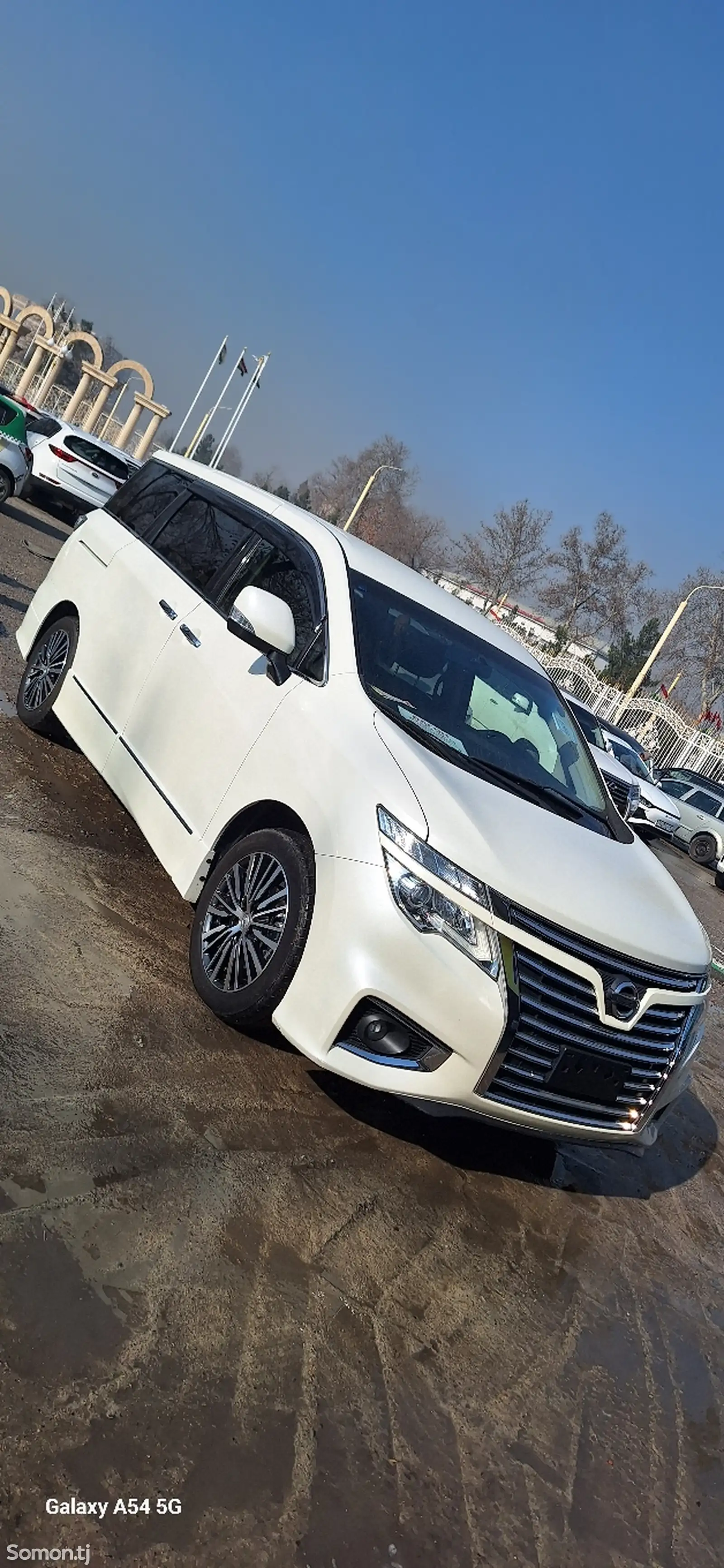 Nissan Elgrand, 2014-1