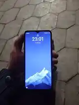 Телефон Realme-2