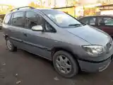 Opel Zafira, 2000-2