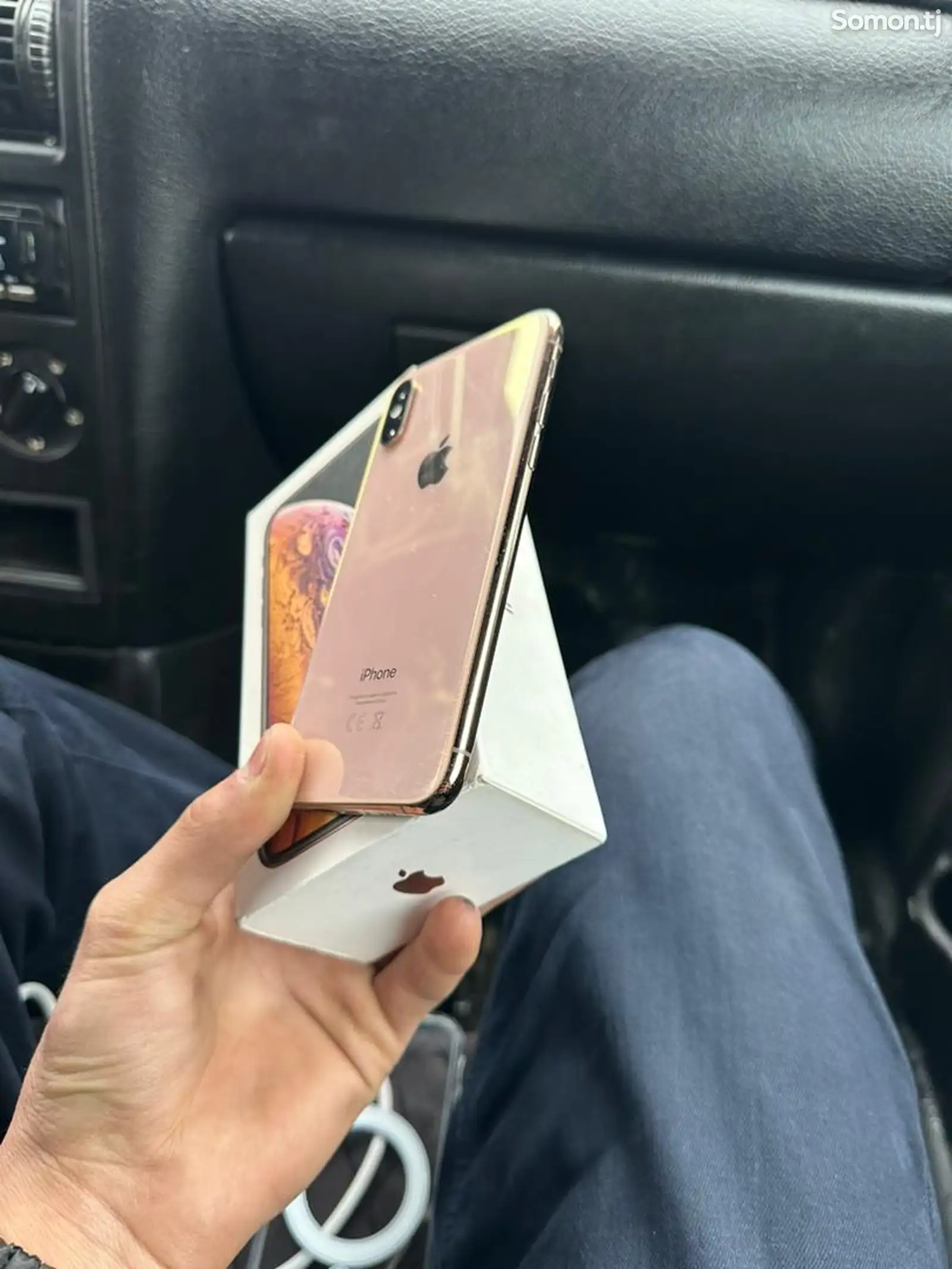 Apple iPhone Xs, 64 gb, Gold-1