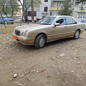 Mercedes-Benz E class, 2000