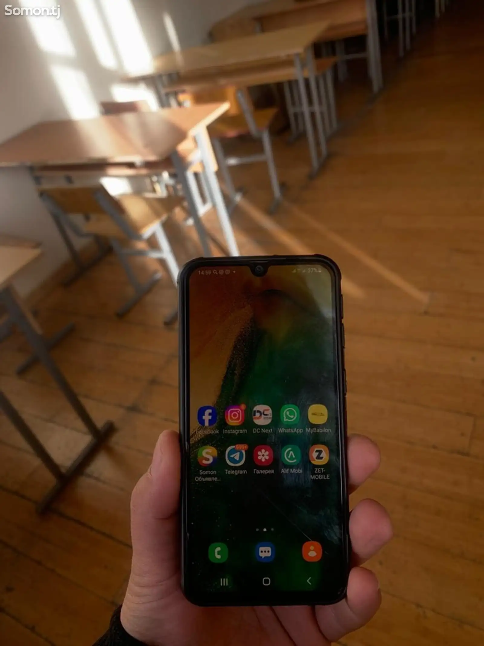 Samsung Galaxy A40-1