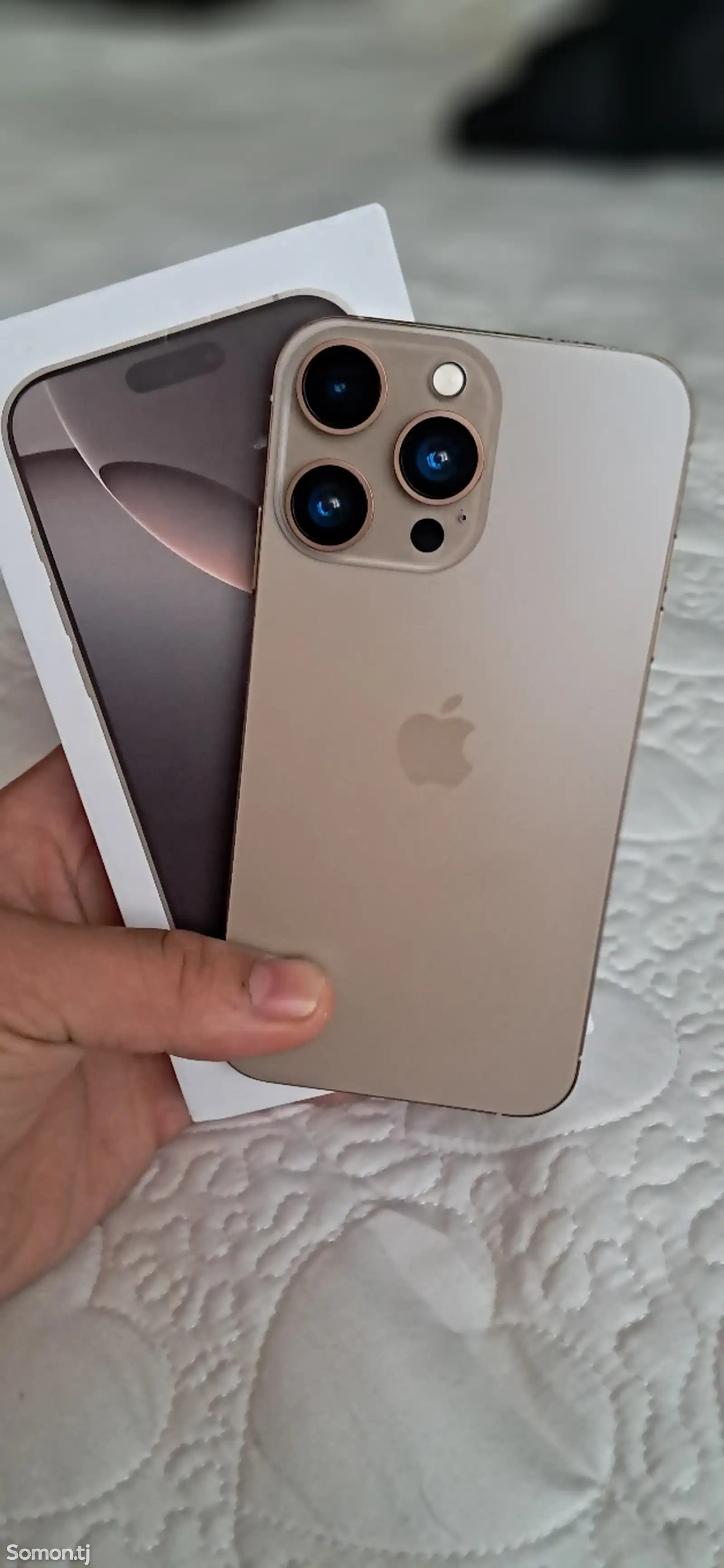 Apple iPhone Xr, 128 gb, Gold-1