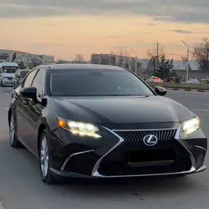 Lexus ES series, 2013