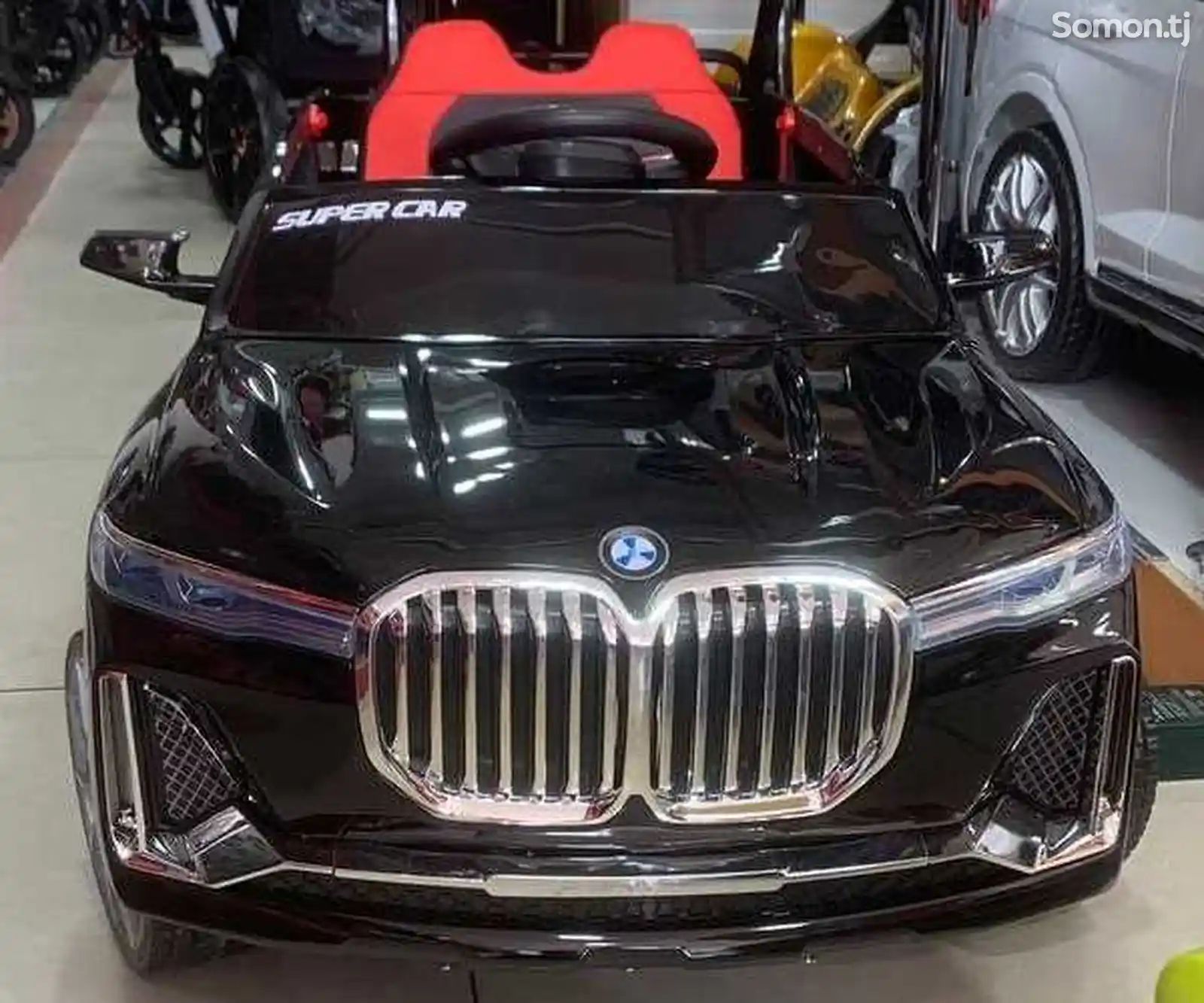 Электромобиль BMW-4