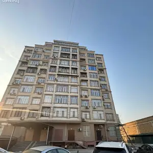 3-комн. квартира, 8 этаж, 82 м², 83 мкр