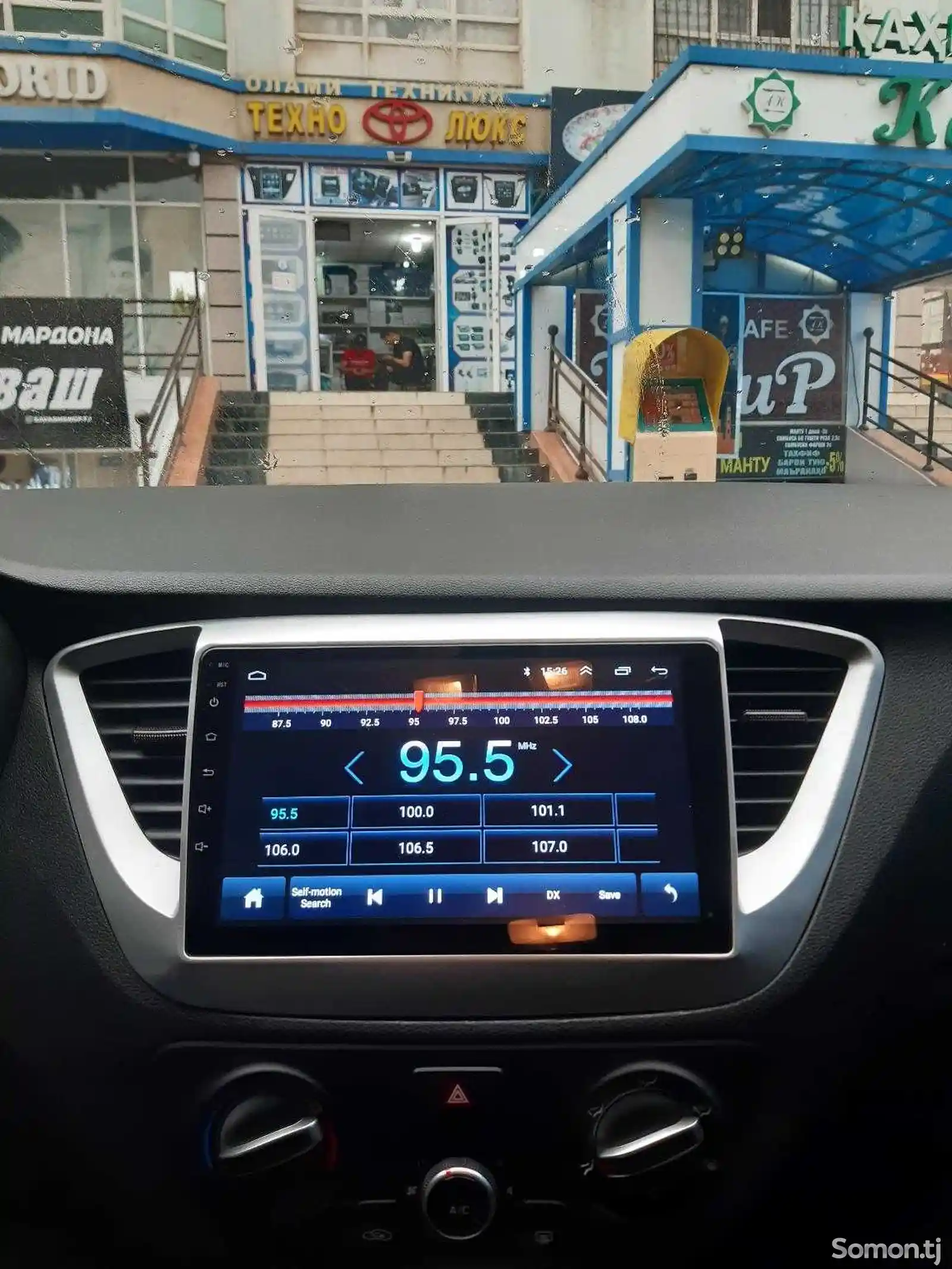 Штатный монитор от Hyundai Solaris-1