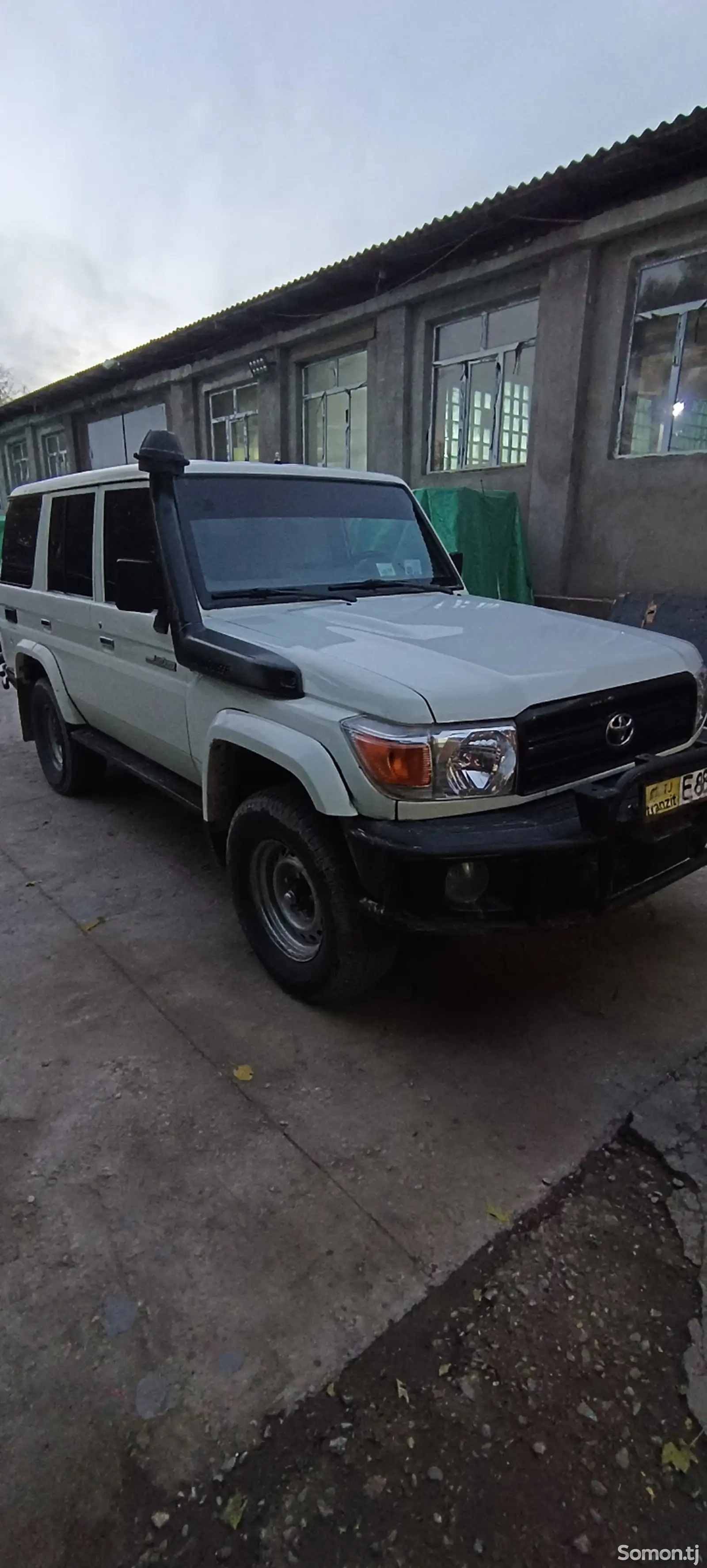 Toyota Land Cruiser, 2011-1