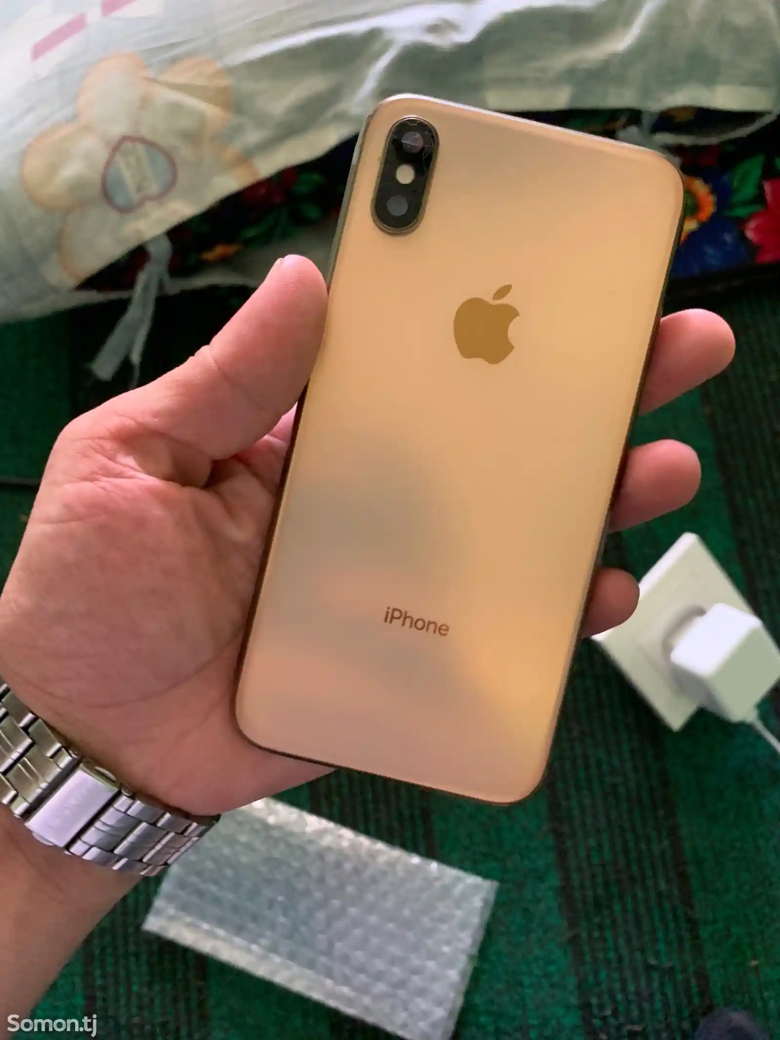 Apple iPhone Xs, Нет встроенной памяти, Gold-1