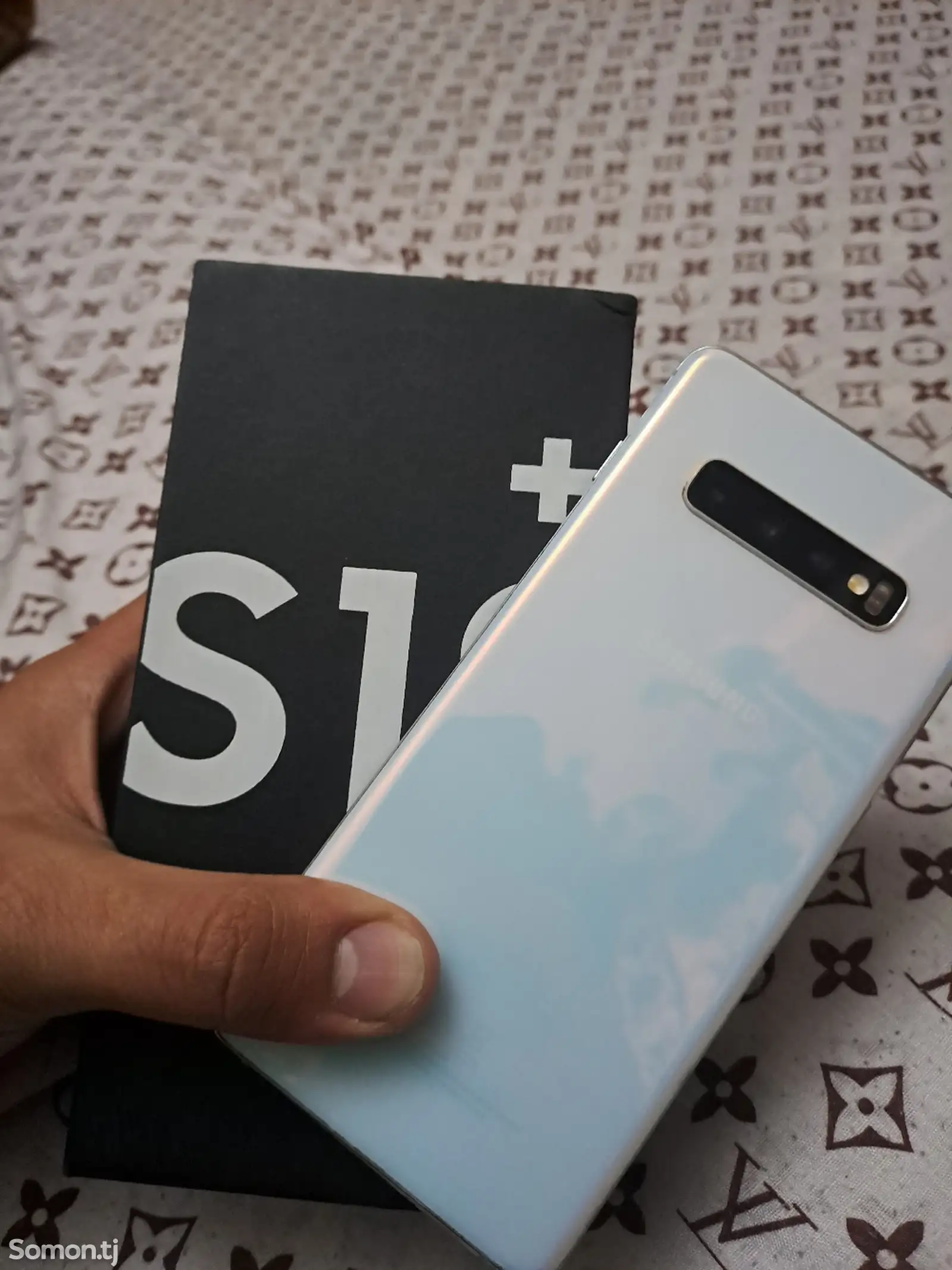 Samsung Galaxy S10+-1