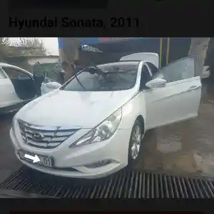 Hyundai Sonata, 2011
