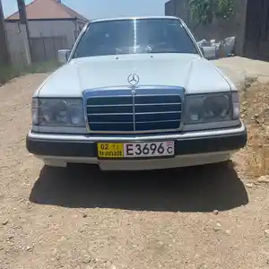 Mercedes-Benz W124, 1993