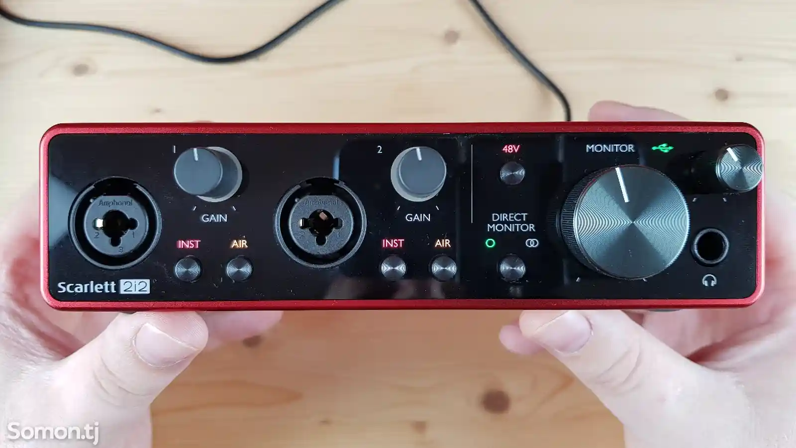 Звуковая карта focusrite scarlett 2i2 3rd gen-1