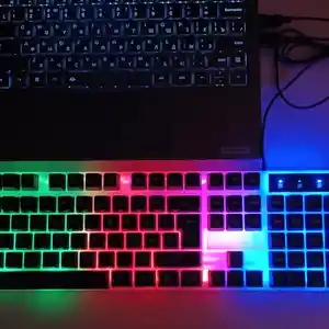 Игровая клавиатура и мышь RGB