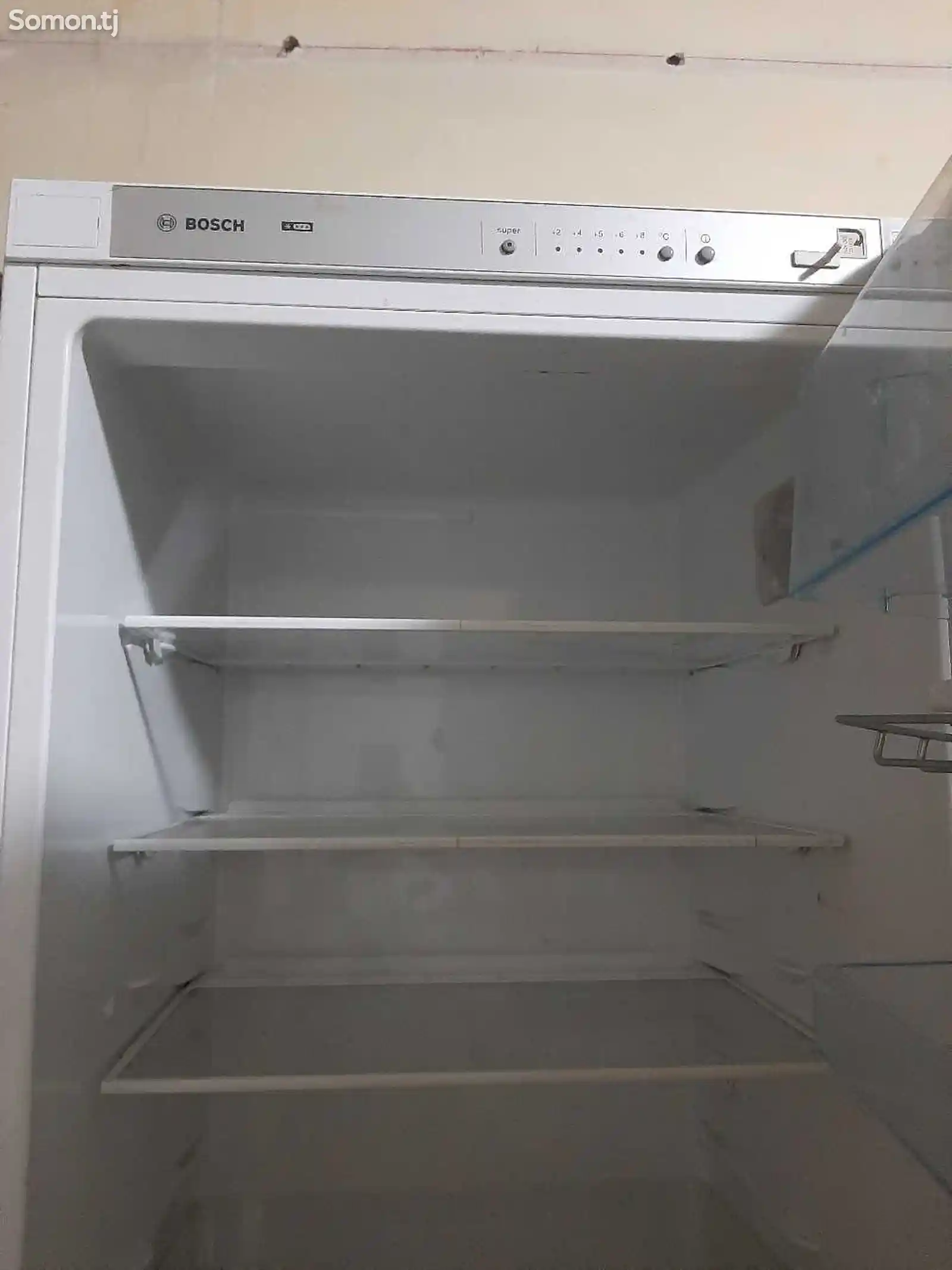 Холодильник Bosch-4