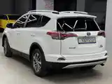 Toyota RAV 4, 2018-4