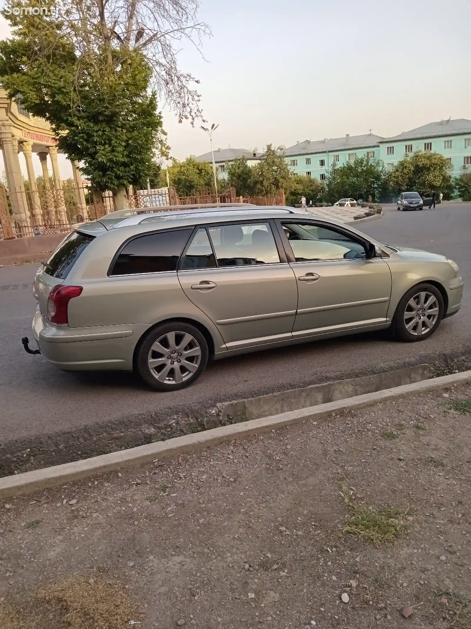 Toyota Avensis, 2009-1