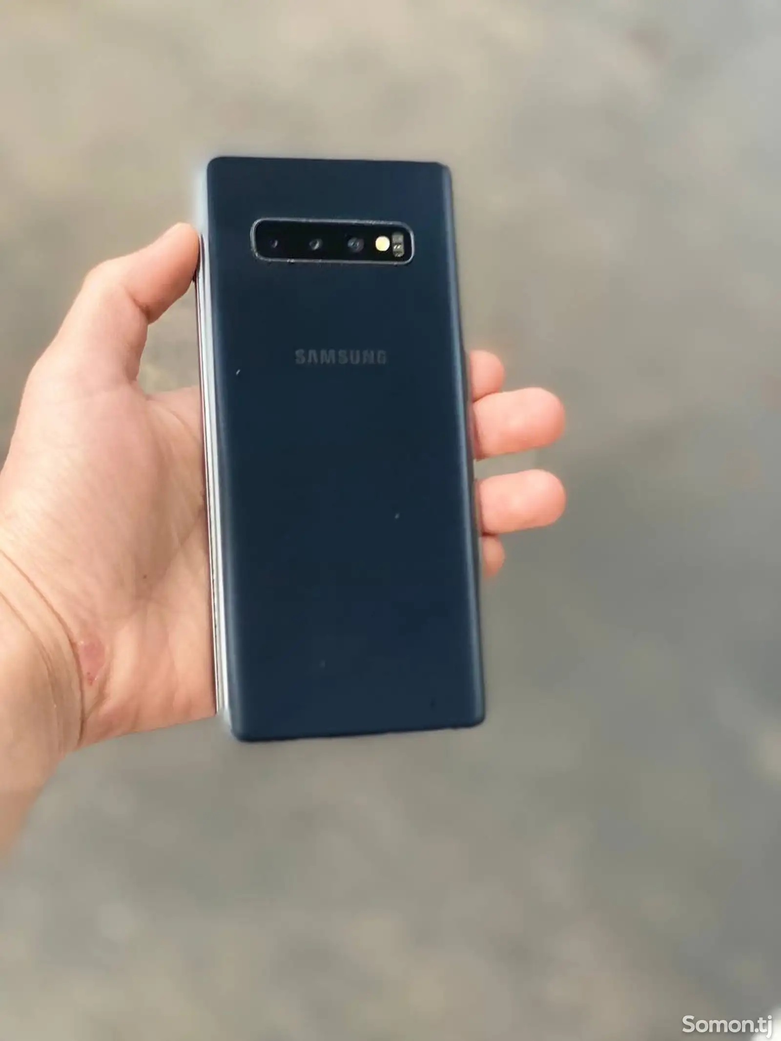 Samsung Galaxy S10+-1