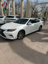 Lexus ES series, 2017-2