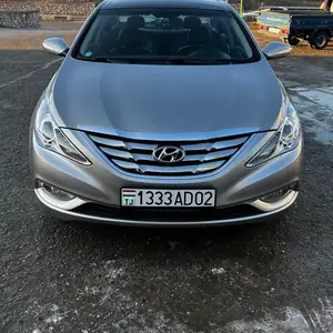 Hyundai Sonata, 2010